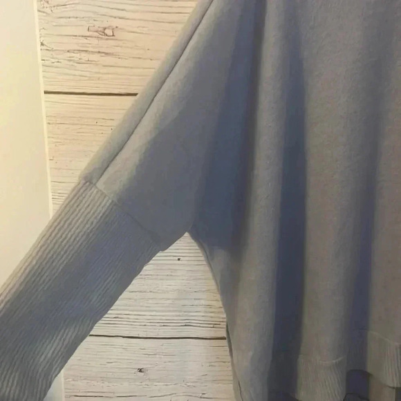 Mint Julep comfy poncho - Picture 3 of 4